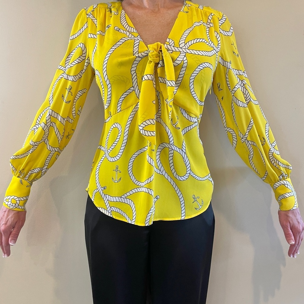 Cabi Reef Knot Blouse #5707 Plunging‎ V-Neck Fitted Waist Bell Sleeve Top XS